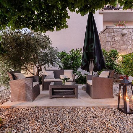 Bubi Apartments Малинска Екстериор снимка