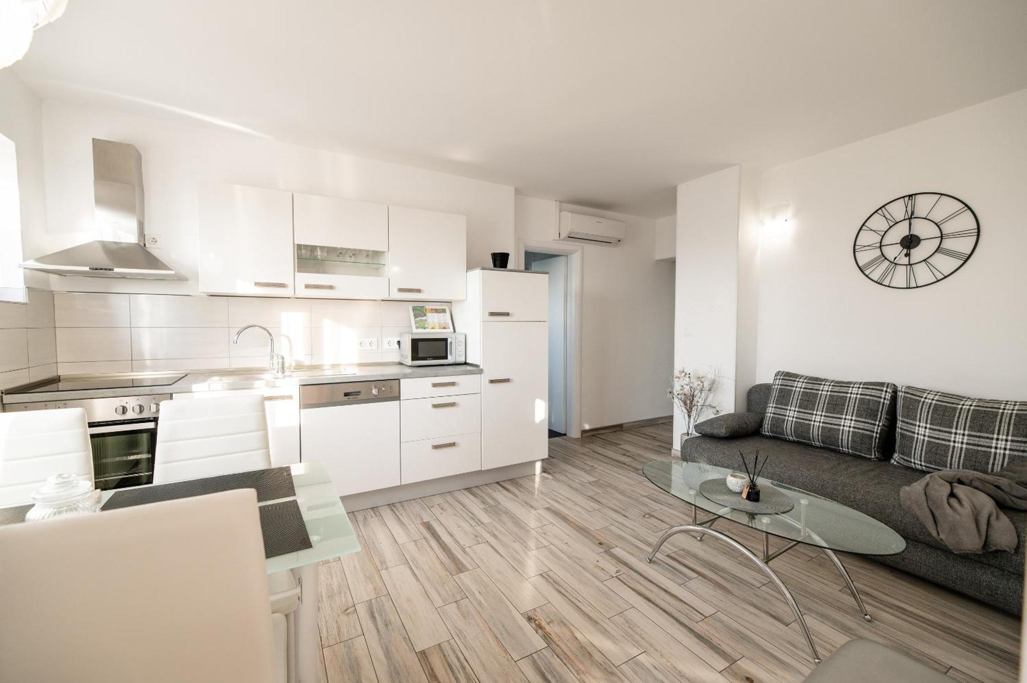 Bubi Apartments Малинска Екстериор снимка