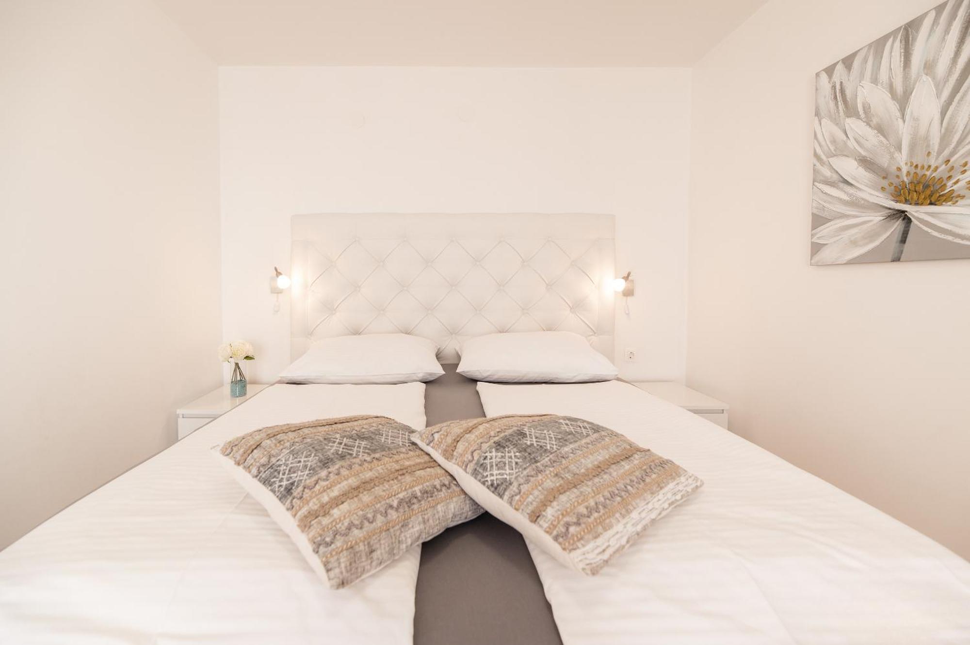 Bubi Apartments Малинска Екстериор снимка
