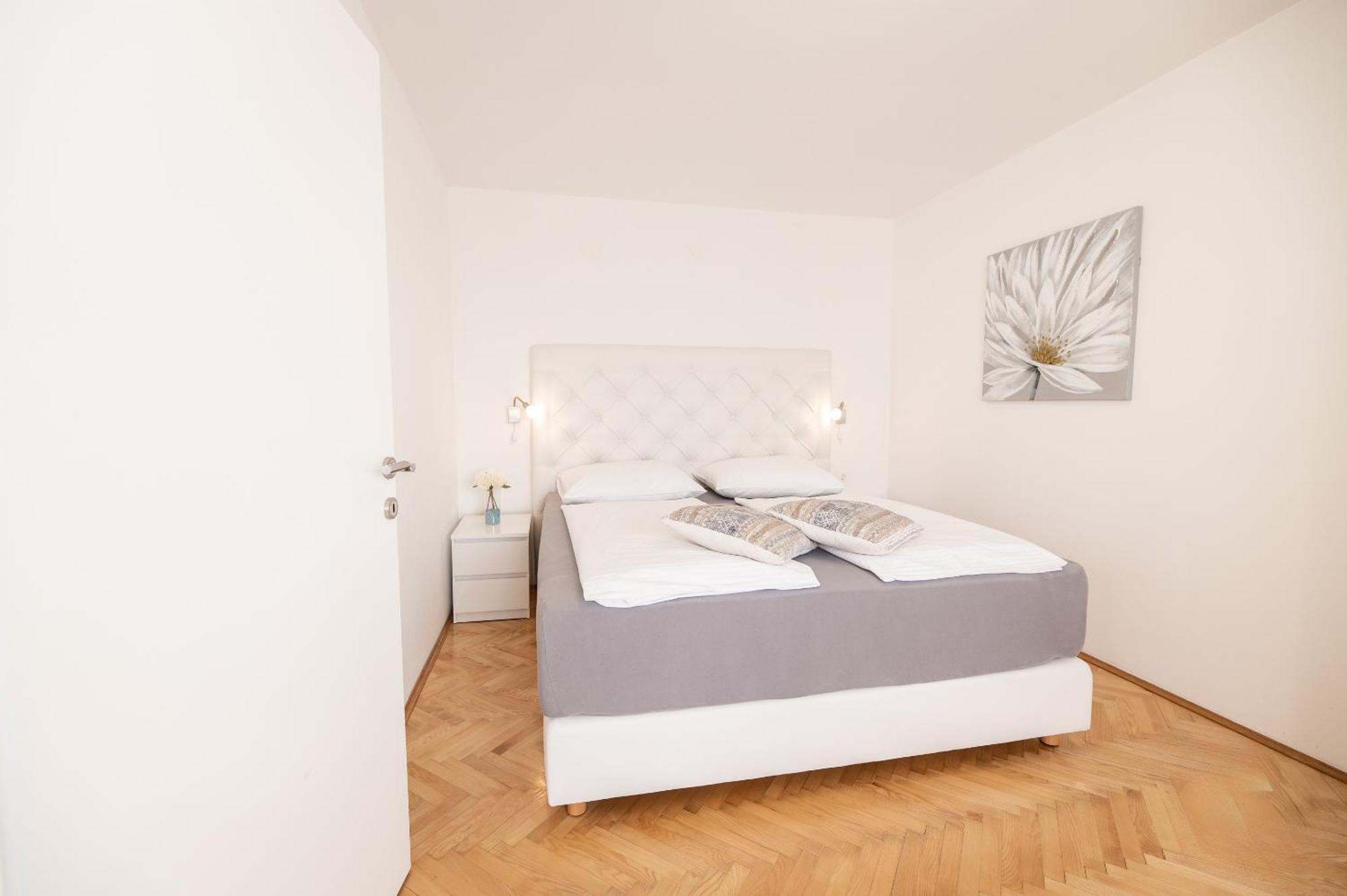 Bubi Apartments Малинска Екстериор снимка
