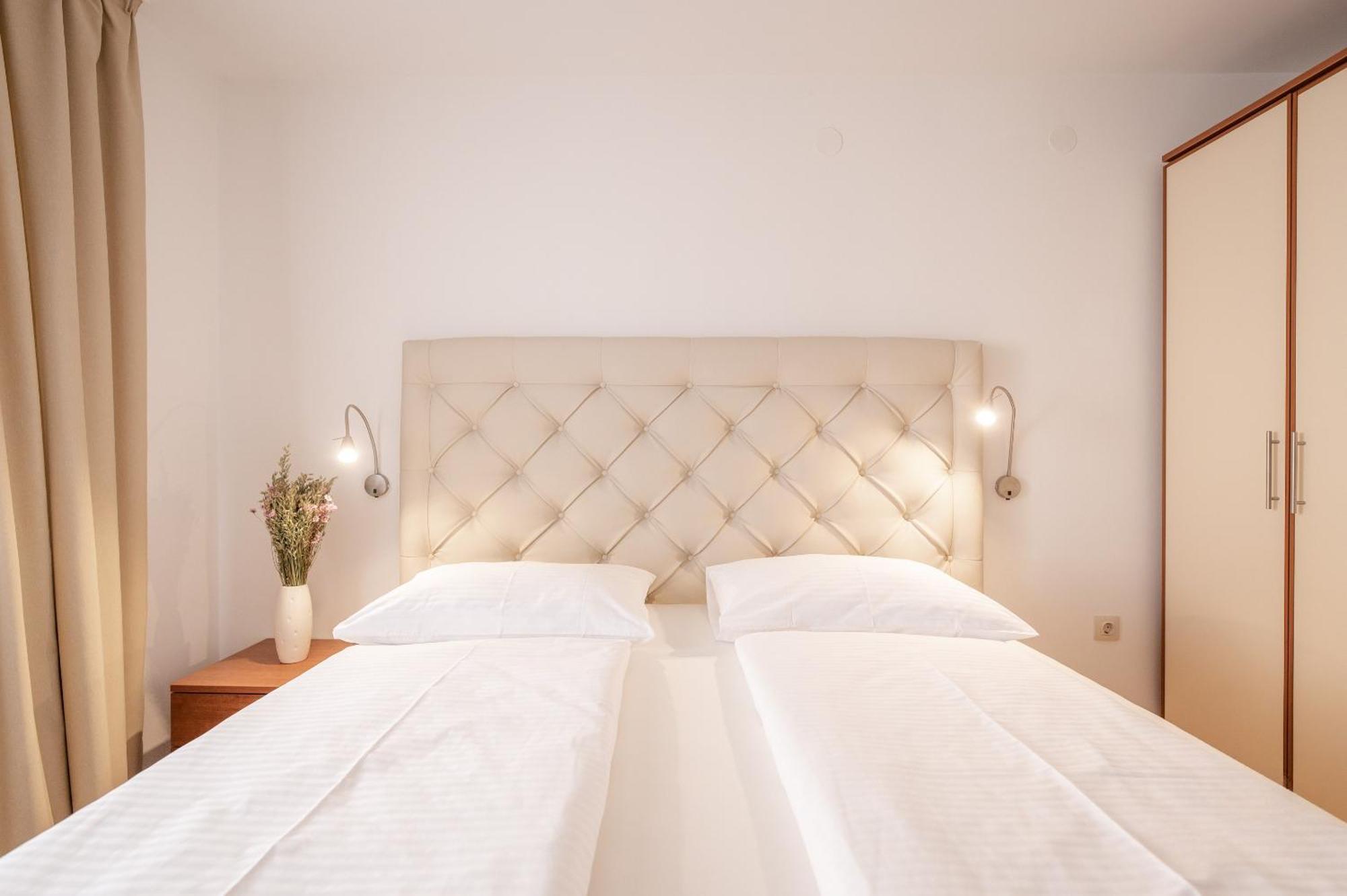 Bubi Apartments Малинска Екстериор снимка