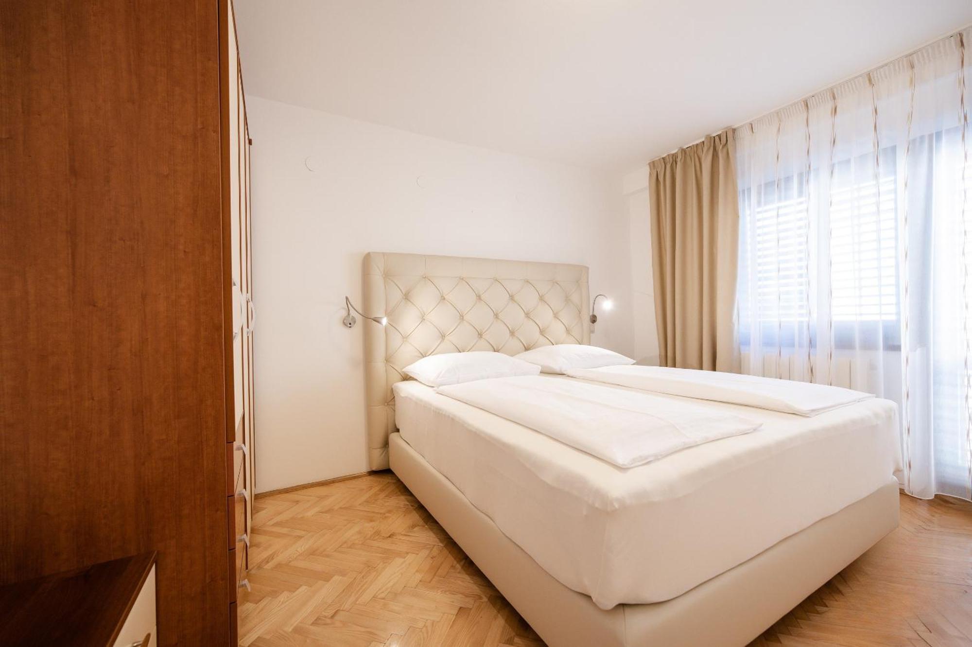 Bubi Apartments Малинска Екстериор снимка