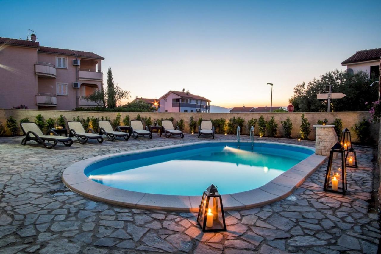 Bubi Apartments Малинска Екстериор снимка