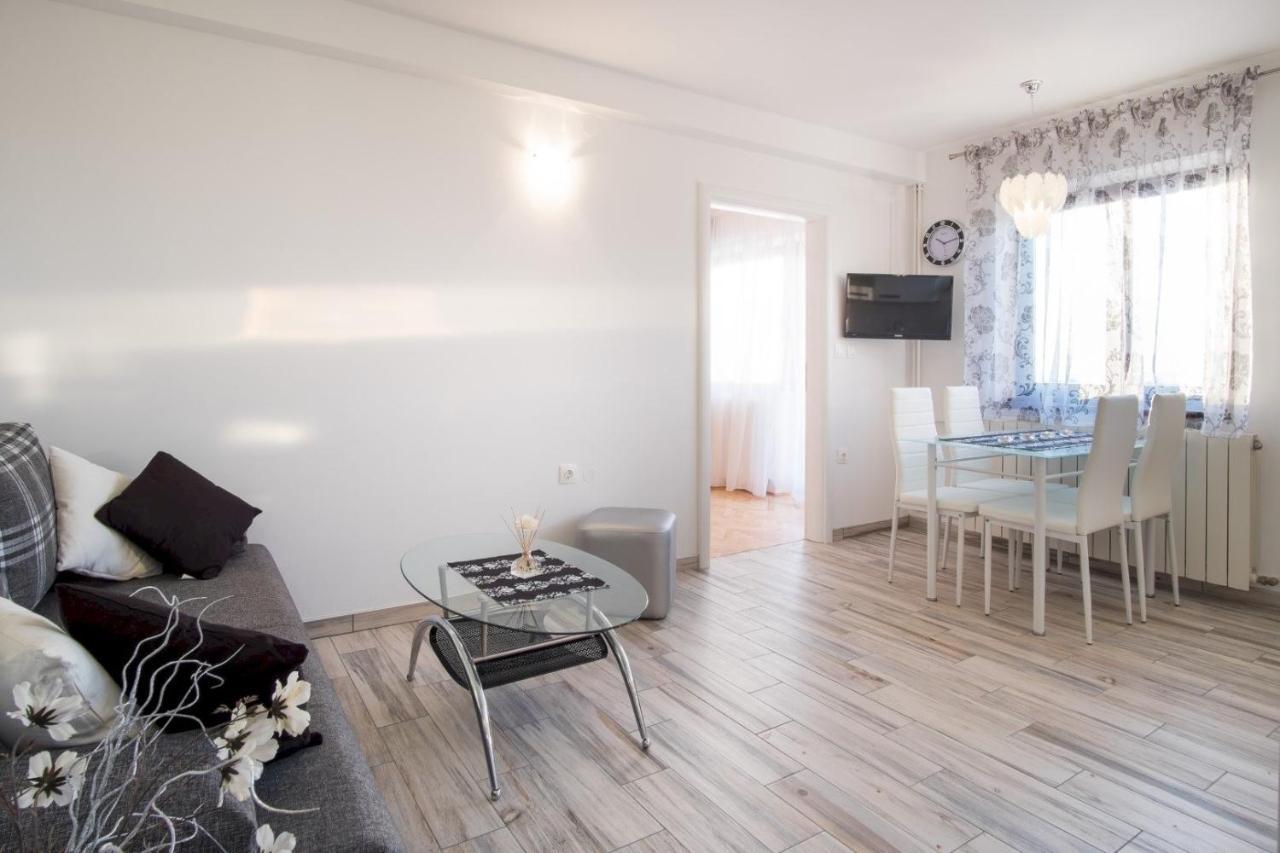 Bubi Apartments Малинска Екстериор снимка