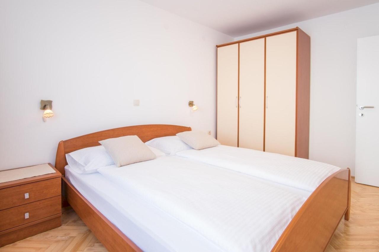 Bubi Apartments Малинска Екстериор снимка