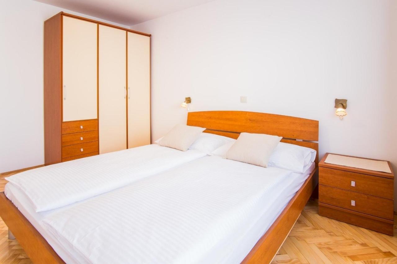 Bubi Apartments Малинска Екстериор снимка